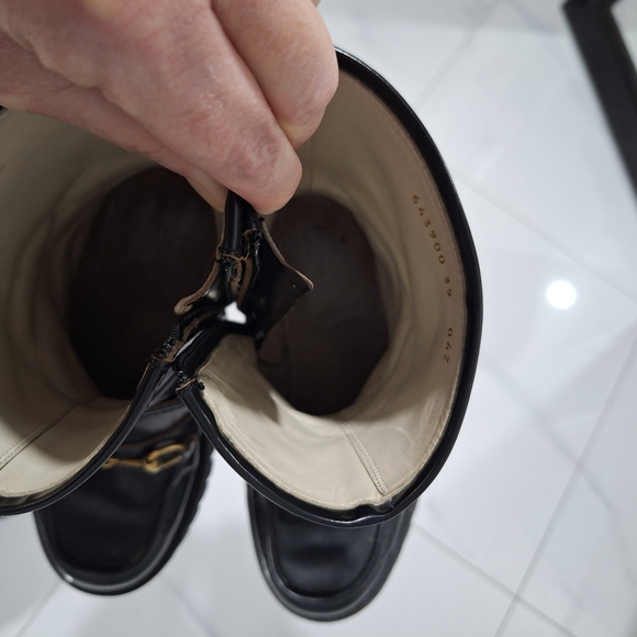 Gucci Black Leather Ankle Boots with Gold Horsebit - Picture 3 of 5